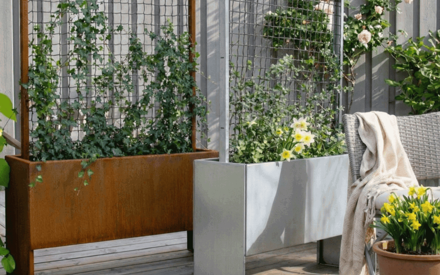 slim-plantekasser-med-espalier.png